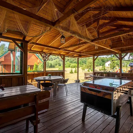 キャンプ場 Camp Lesny Zakatek W Mieroszynie *