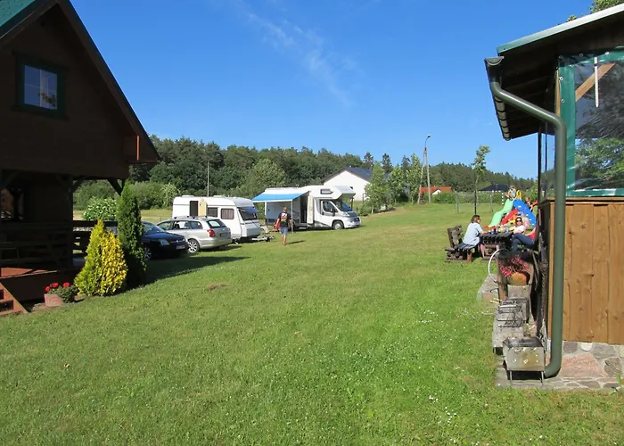캠프장 Camp Lesny Zakatek W Mieroszynie *
